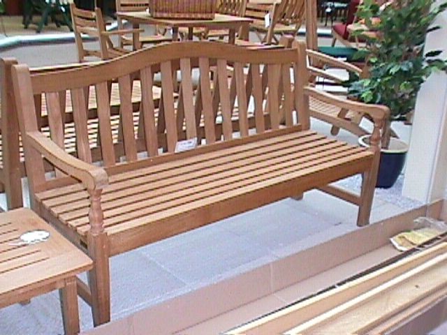 1999-BENCHES-01